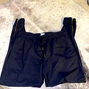 Zyia zipper joggers!